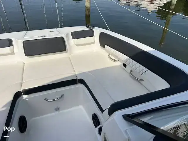 Bayliner Dx2200