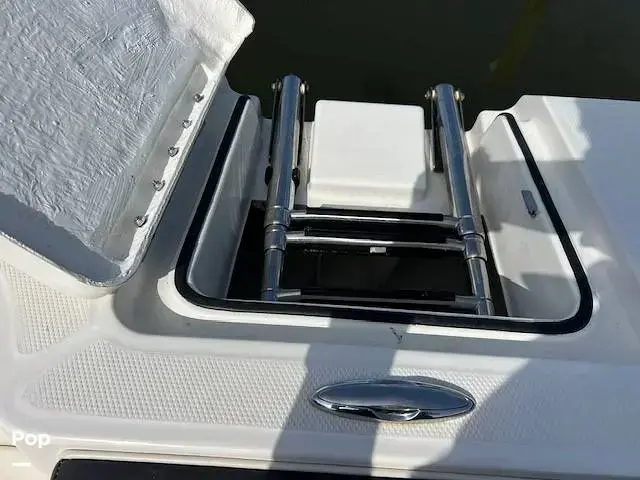 Bayliner Dx2200