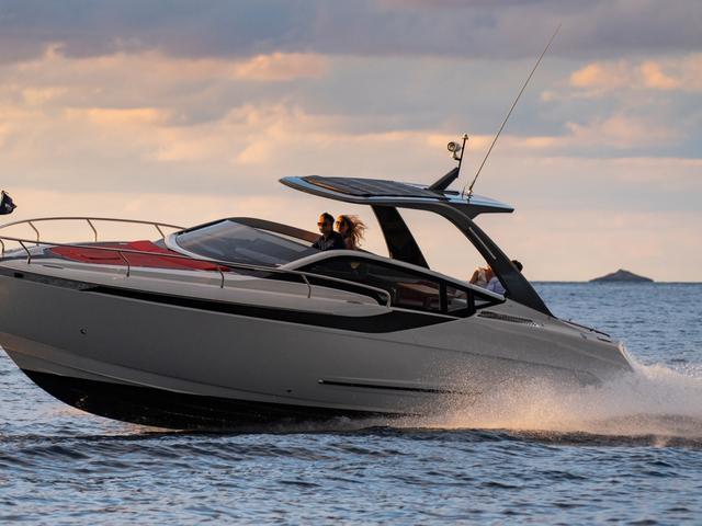 Fairline F Line 33