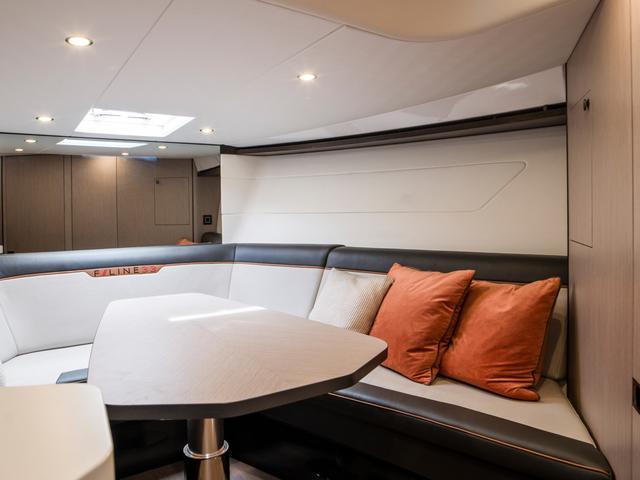 Fairline F Line 33