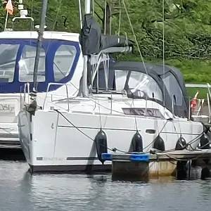 2011 Beneteau Oceanis 34