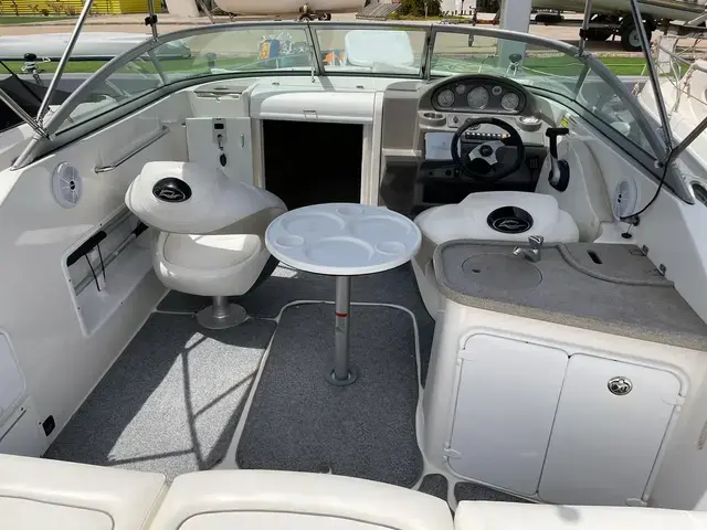 Rinker 230 Captiva Atlantic