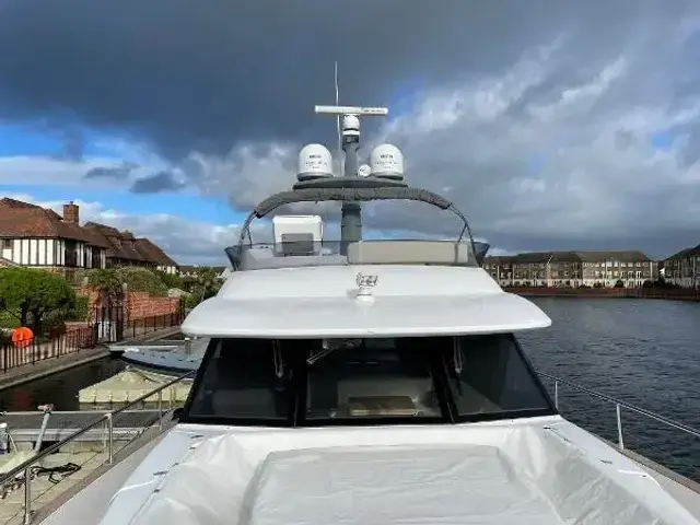 Azimut Magellano 53