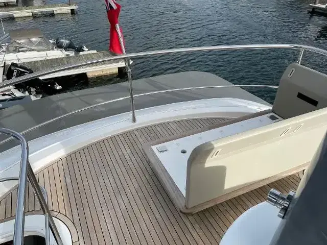 Azimut Magellano 53