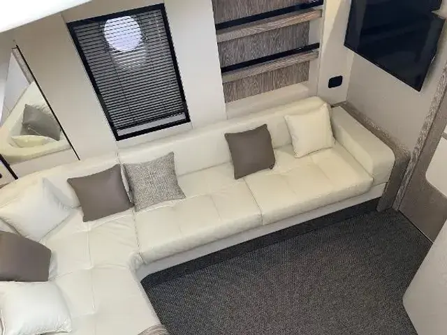 Azimut Magellano 53