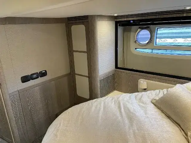 Azimut Magellano 53