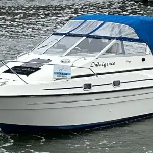 1988 Falcon Boat 23 SPC