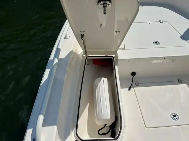 Pathfinder Boats 2600 TRS