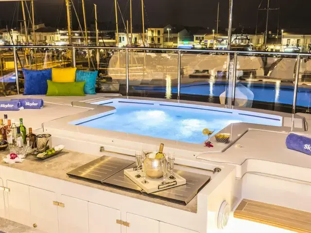 Benetti 140 Crystal