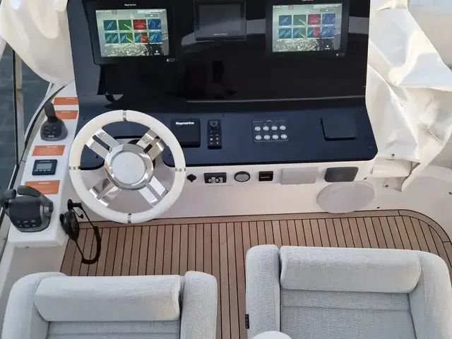 Azimut Fly 60