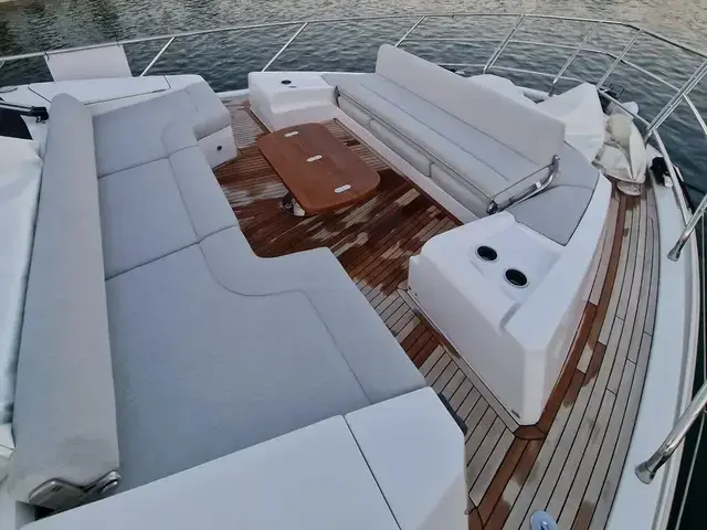 Azimut Fly 60