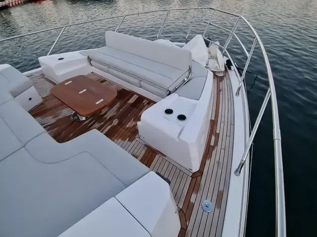 Azimut Fly 60