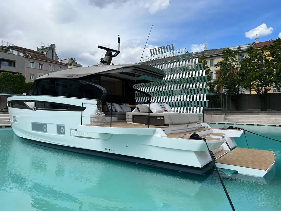 2024 Azimut seadeck 6