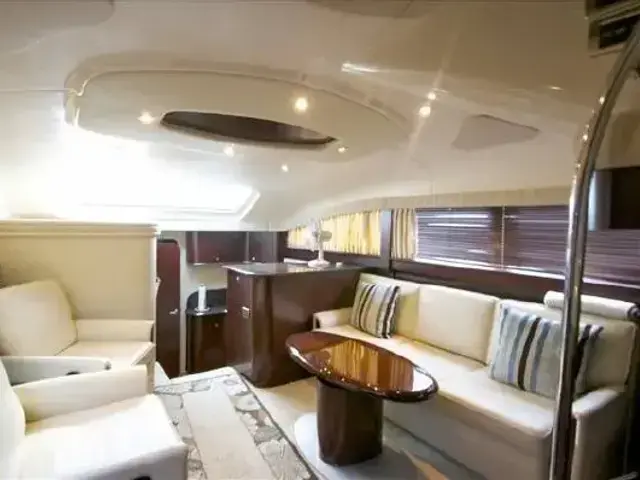 Sea Ray 40 Motor Yacht