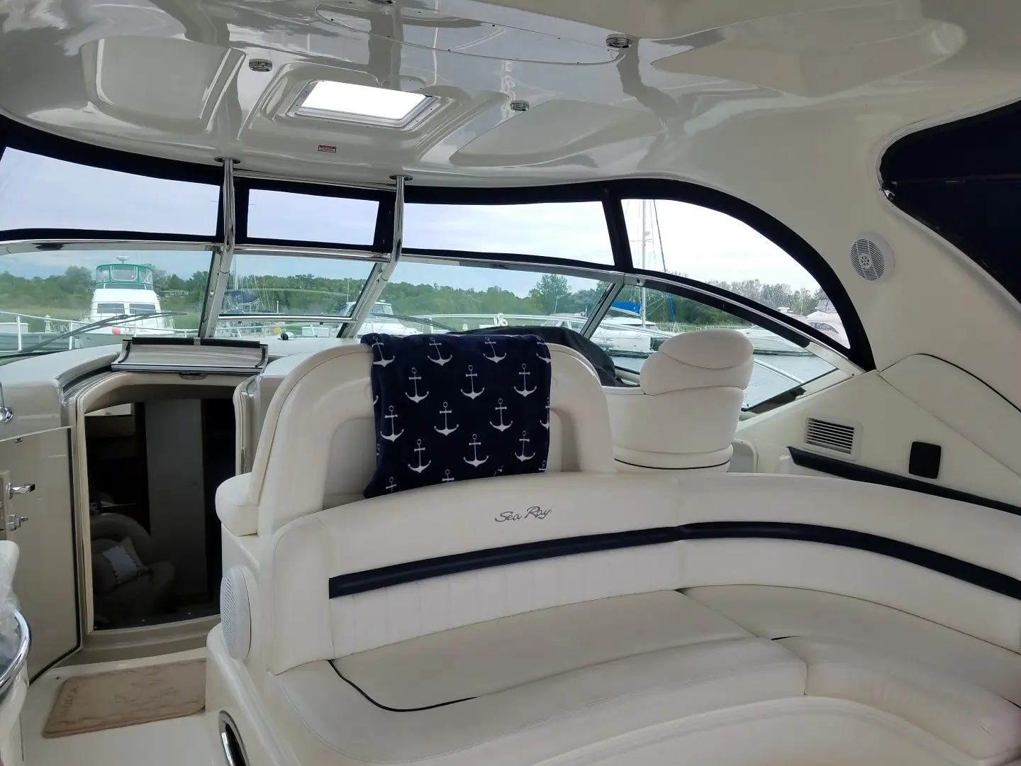 2005 Sea Ray sundancer 420