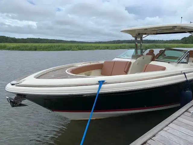 Chris-Craft Calypso 30