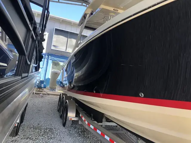 Chris-Craft Calypso 30