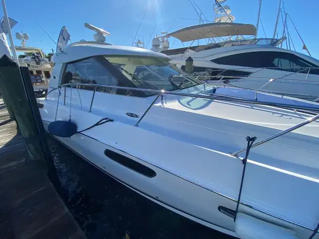 Sea Ray 450 Sundancer