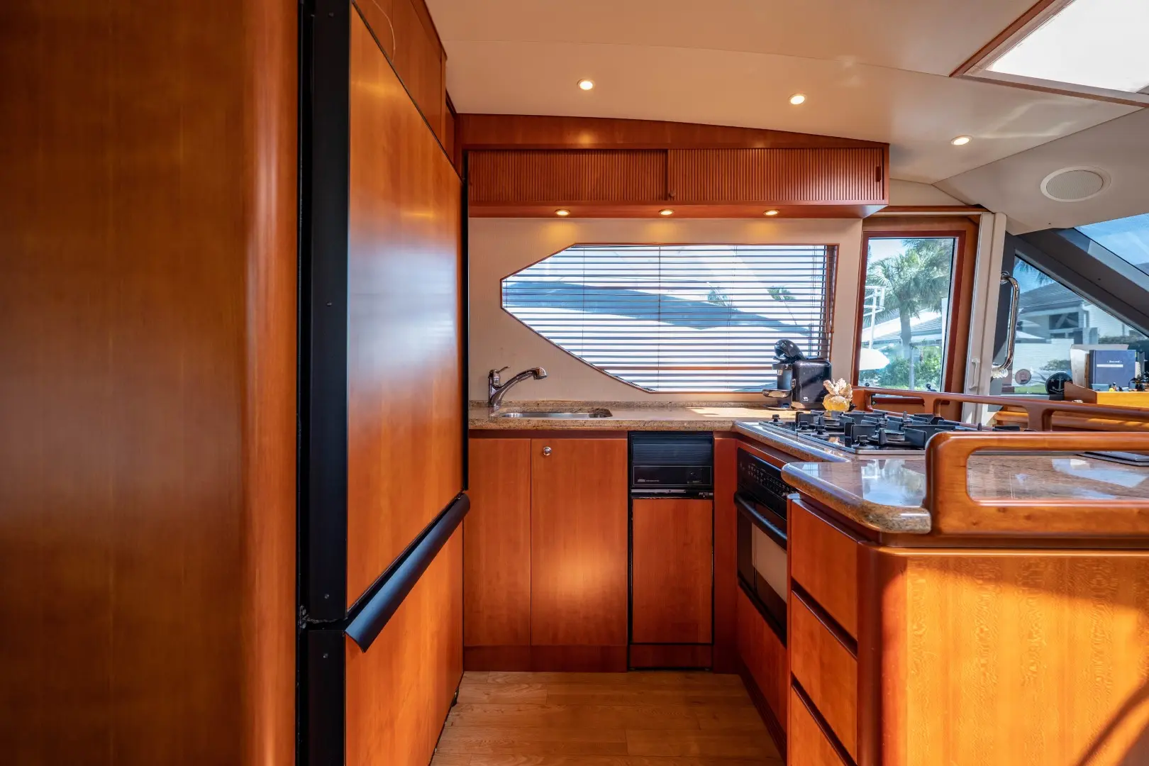 2006 West Bay sonship 58 sport yacht