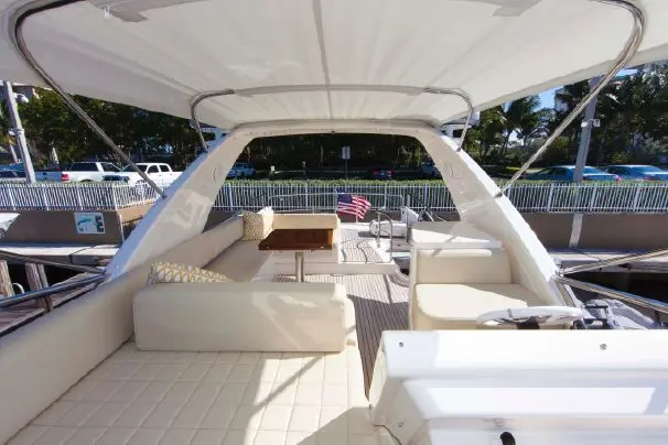 2012 Azimut flybridge collection 53