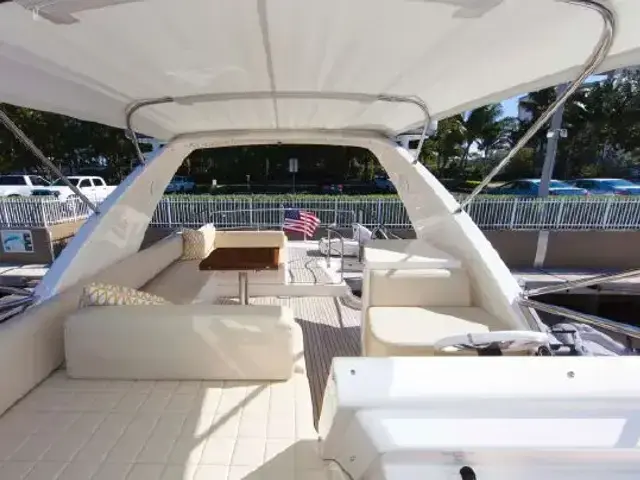 Azimut Flybridge Collection 53