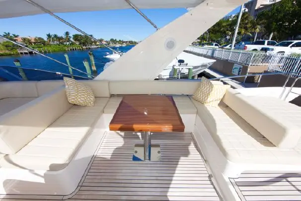 2012 Azimut flybridge collection 53