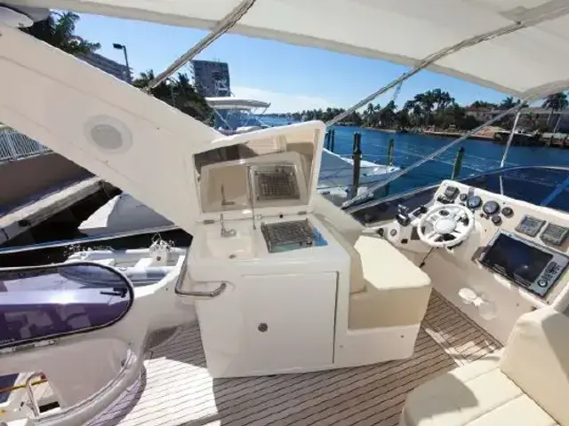 Azimut Flybridge Collection 53