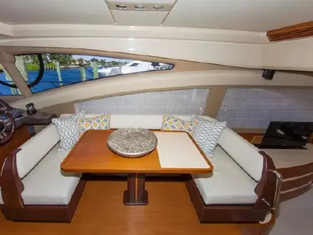 Azimut Flybridge Collection 53