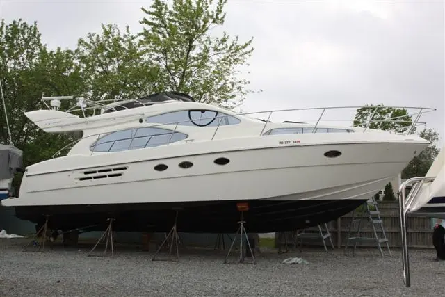 2005 Azimut 46