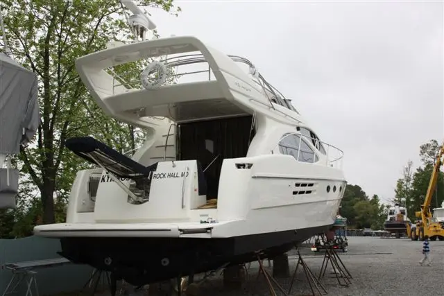 2005 Azimut 46