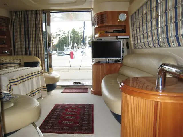 2005 Azimut 46