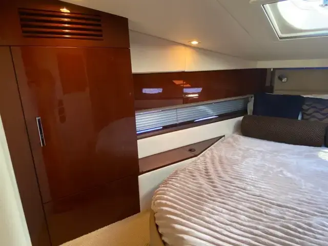 Sea Ray 450 Sundancer