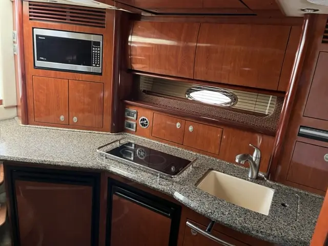 2005 Sea Ray 390 sundancer