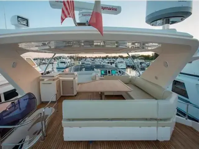 Azimut Flybridge 70