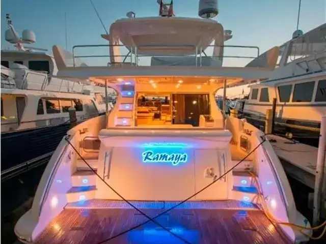 Azimut Flybridge 70