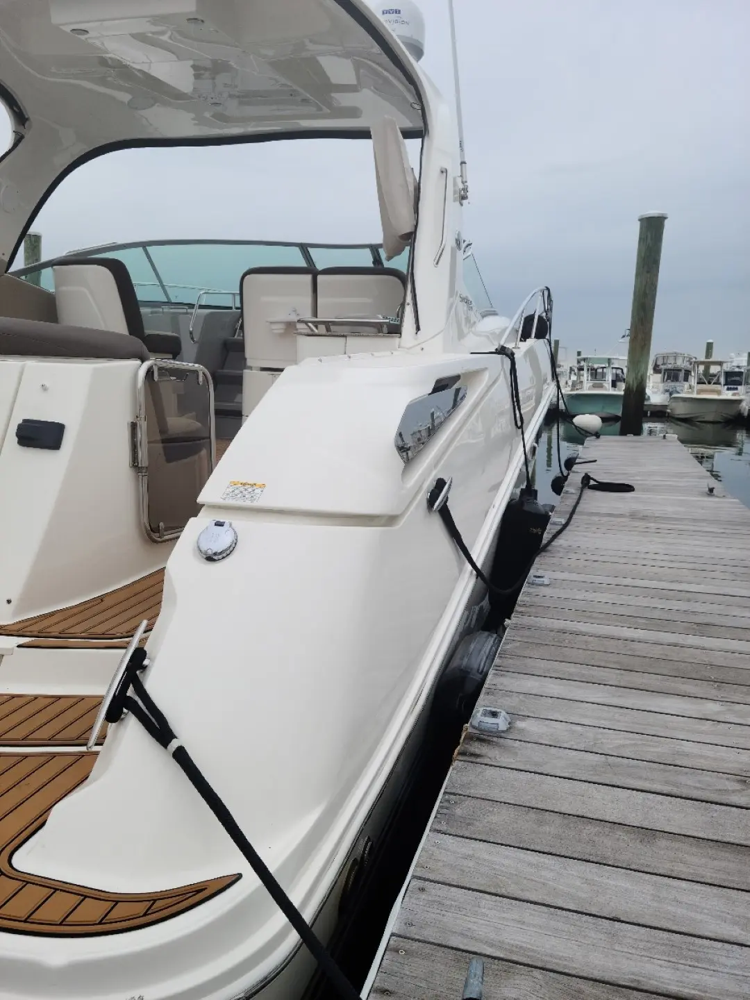 2016 Sea Ray 370 sundancer