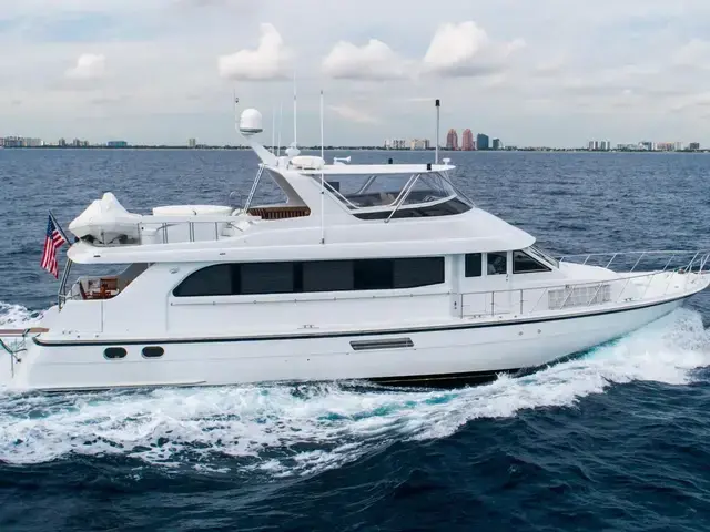 Hatteras Sport Deck Motor Yacht