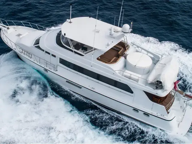 Hatteras Sport Deck Motor Yacht