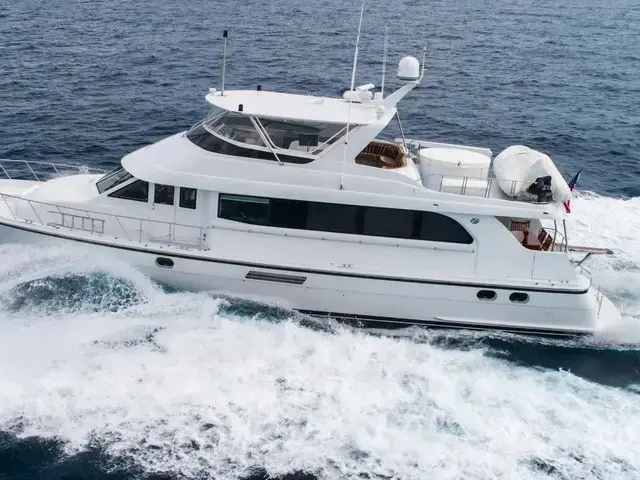 Hatteras Sport Deck Motor Yacht