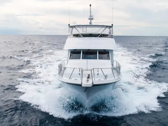 Hatteras Sport Deck Motor Yacht