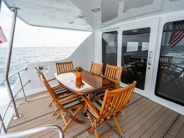 Hatteras Sport Deck Motor Yacht