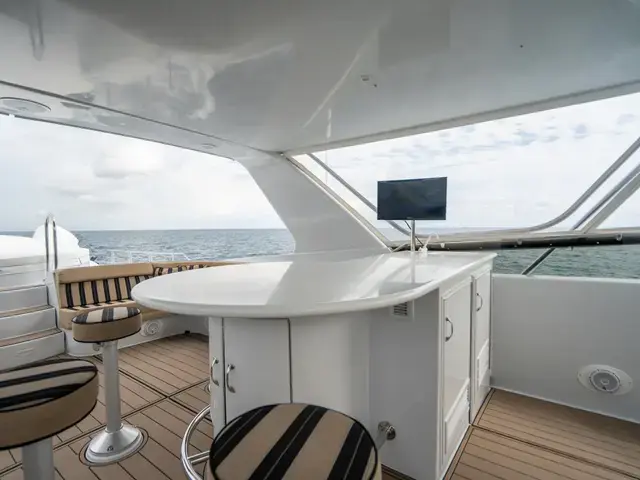 Hatteras Sport Deck Motor Yacht