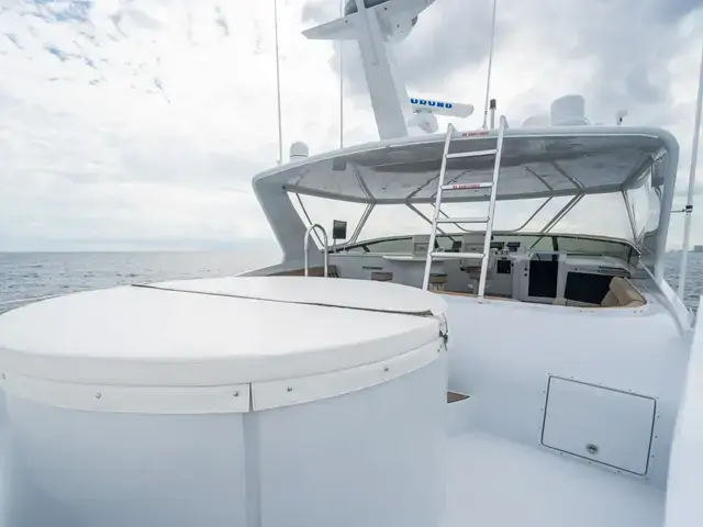 Hatteras Sport Deck Motor Yacht