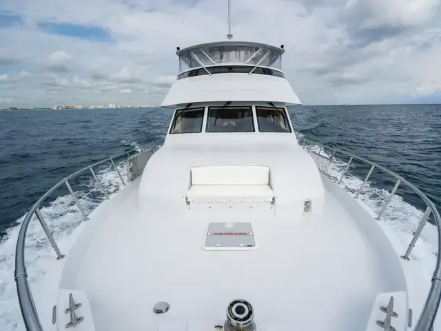 Hatteras Sport Deck Motor Yacht