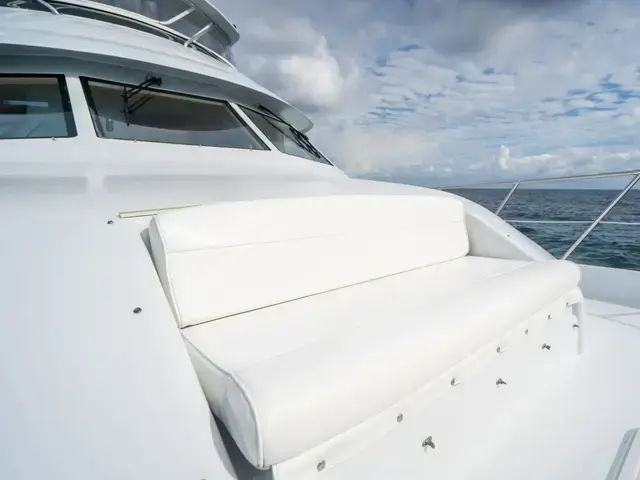 Hatteras Sport Deck Motor Yacht