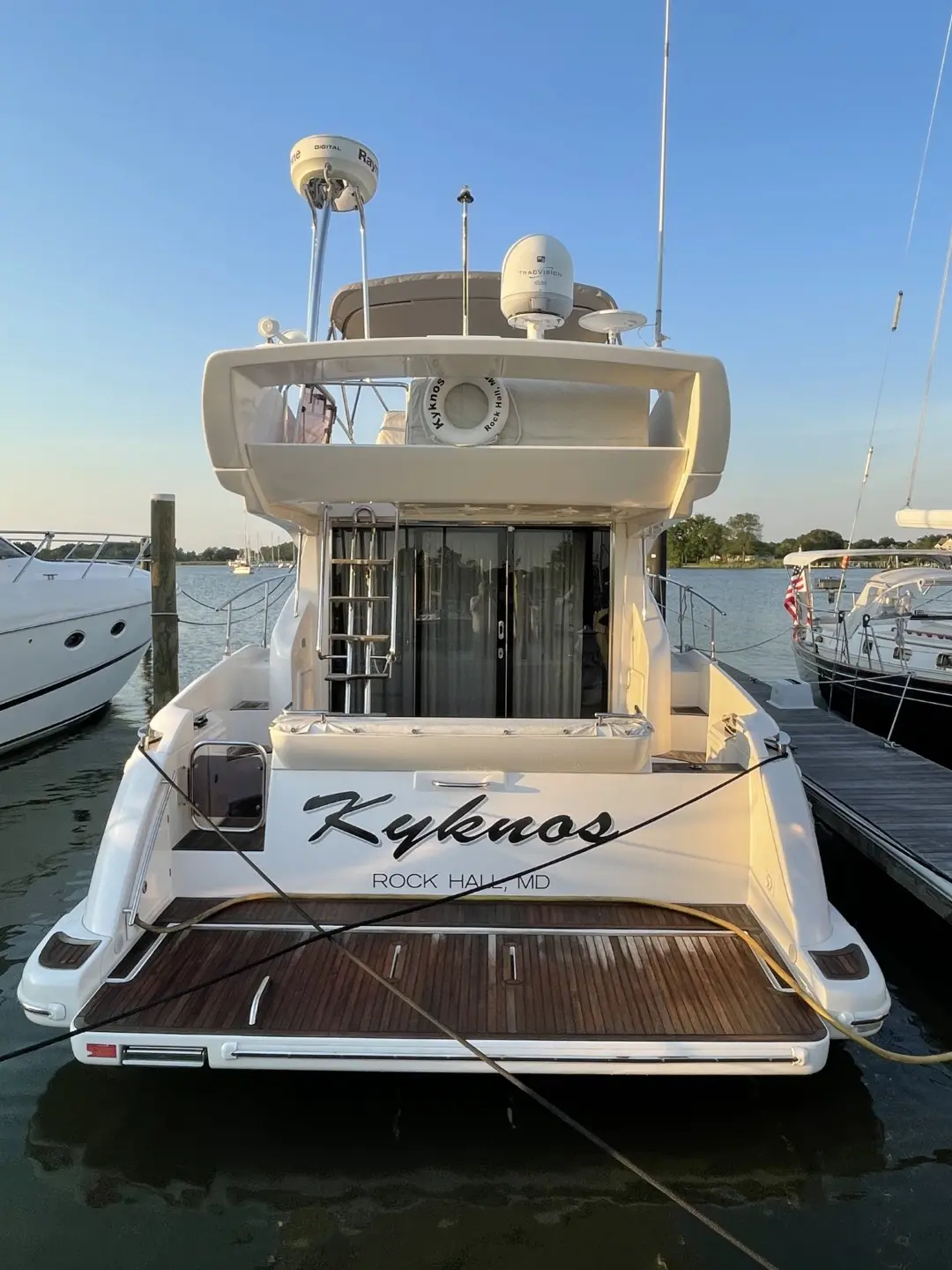 2011 Azimut 38 flybridge