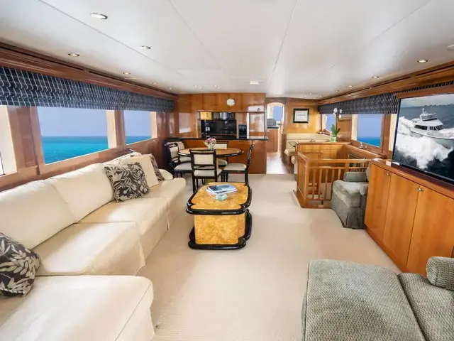 Hatteras Sport Deck Motor Yacht