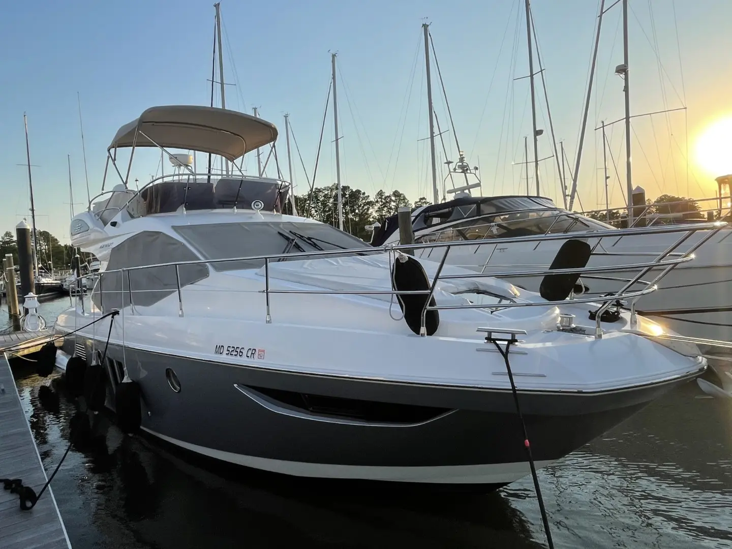 2011 Azimut 38 flybridge