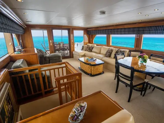 Hatteras Sport Deck Motor Yacht