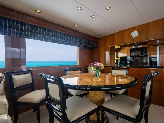 Hatteras Sport Deck Motor Yacht